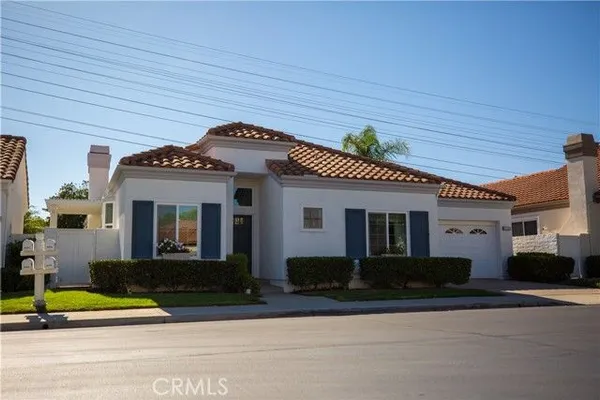 Property Slideshow image 3 of 38 | 21341 manzanillo, Mission Viejo, CA, 92692