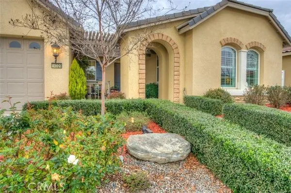 Property Slideshow image 3 of 53 | 14320 harborough dr, Bakersfield, CA, 93311