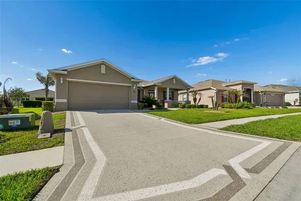 Property Slideshow image 3 of 39 | 26617 otter creek ln, Leesburg, FL, 34748