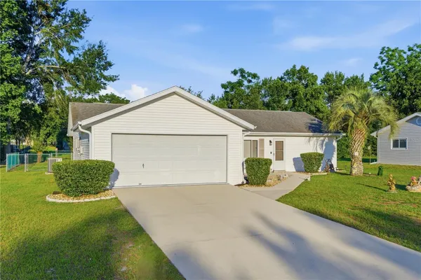 Property Slideshow image 2 of 47 | 11241 sw 77th ct, Ocala, FL, 34476