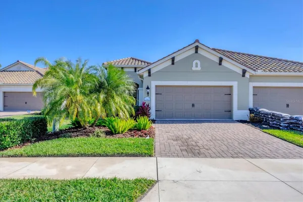 Property Slideshow image 3 of 57 | 21608 winter park ct, Venice, FL, 34293