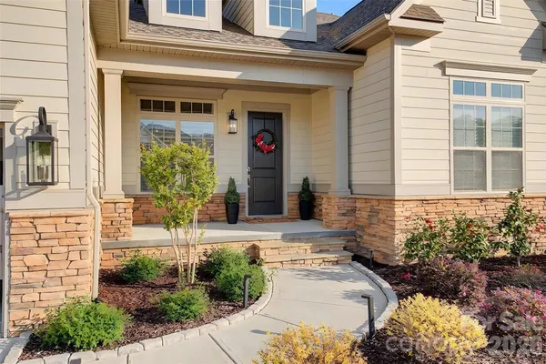 Property Slideshow image 3 of 45 | 82212 standing oak dr, Charlotte, NC, 28278