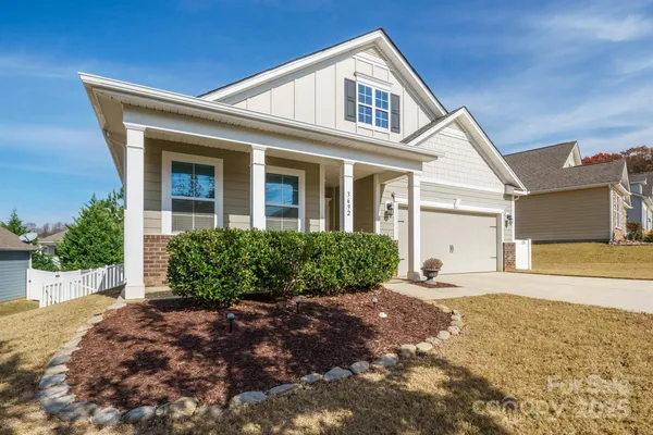 Property Slideshow image 2 of 46 | 3692 summer haven dr, Sherrills Ford, NC, 28673