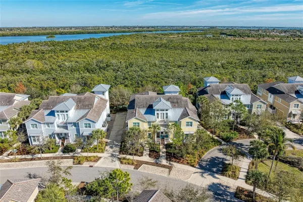 Property Slideshow image 3 of 100 | 267 sapphire lake dr unit 202, Bradenton, FL, 34209