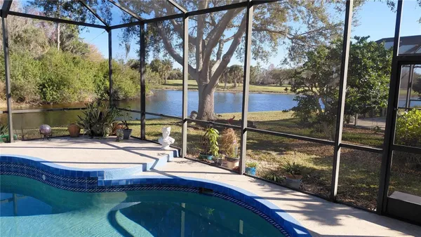 Property Slideshow image 3 of 16 | 6420 rookery cir, Bradenton, FL, 34203