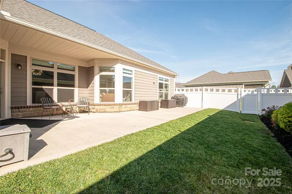 Property Slideshow image 3 of 46 | 1022 galloway dr, Matthews, NC, 28104