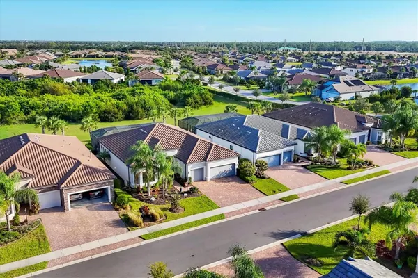 Property Slideshow image 3 of 57 | 17823 littleton pl, Bradenton, FL, 34202