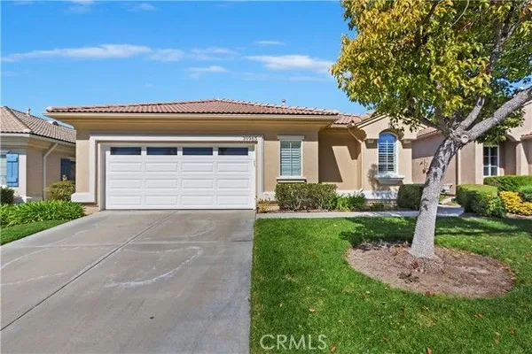 Property Slideshow image 3 of 47 | 39965 via oporta, Murrieta, CA, 92562