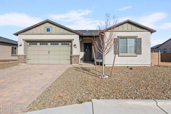 Property Slideshow image 2 of 43 | 7783 e bella vista ln, Prescott Valley, AZ, 86315