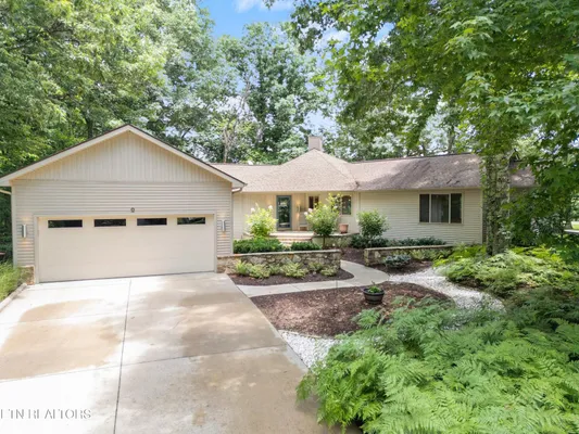 Property Slideshow image 2 of 47 | 10 berkeley sq, Crossville, TN, 38558