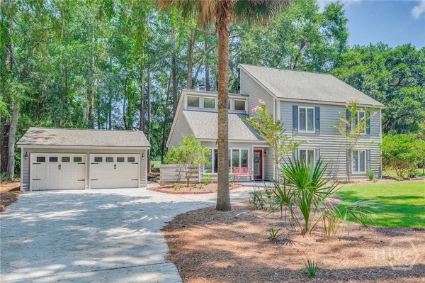 Property Slideshow image 3 of 29 | 22 monastery rd, Savannah, GA, 31411