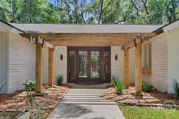 Property Slideshow image 2 of 35 | 2 senauki ln, Savannah, GA, 31411