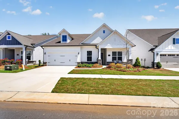 Property Slideshow image 2 of 45 | 1405 encore ln, Waxhaw, NC, 28173