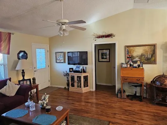 Property Slideshow image 3 of 27 | 8072 se 175th columbia pl, The Villages, FL, 32162