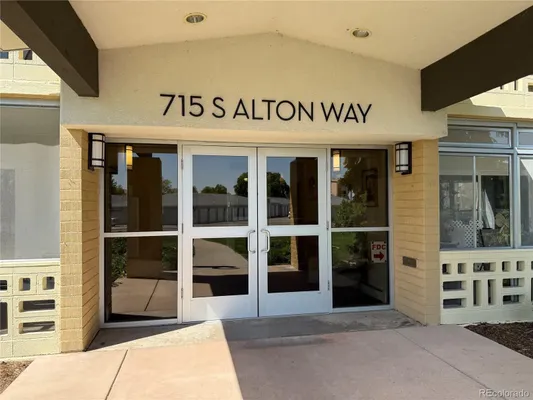 Property Slideshow image 2 of 40 | 715 s alton way 4b, Denver, CO, 80247