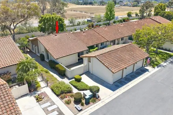 Property Slideshow image 2 of 25 | 319 volney ln, Encinitas, CA, 92024