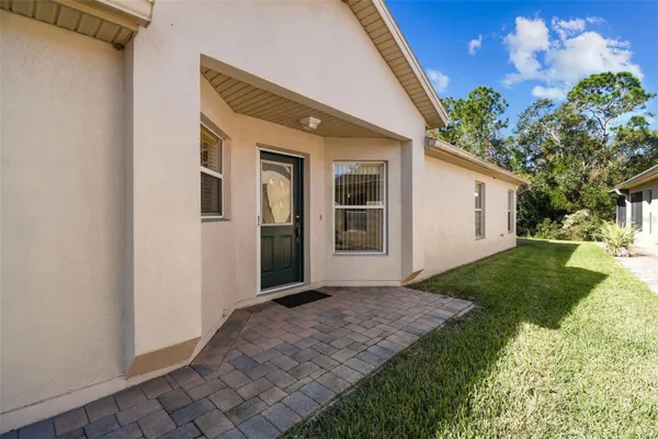Property Slideshow image 3 of 47 | 200 grand canal dr, Kissimmee, FL, 34759