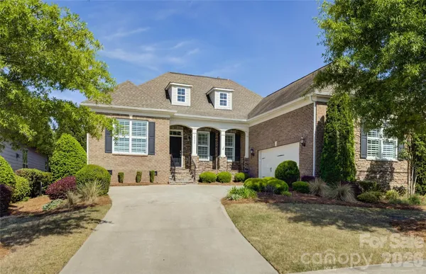 Property Slideshow image 2 of 48 | 14924 high bluff ct, Charlotte, NC, 28278