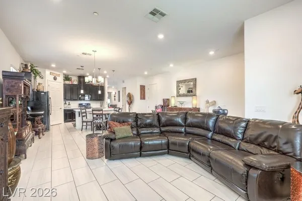 Property Slideshow image 3 of 59 | 676 otter brook st, Henderson, NV, 89011