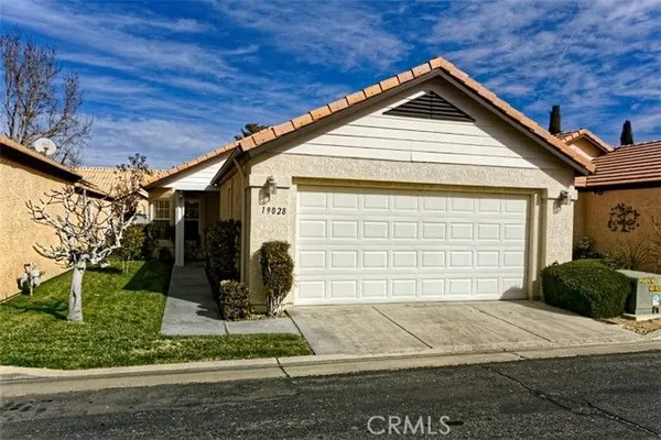 Property Slideshow image 2 of 30 | 19028 stoddard way, Apple Valley, CA, 92308