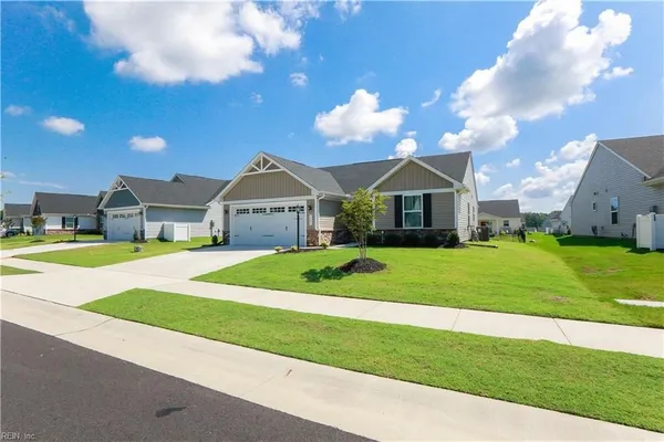 Property Slideshow image 2 of 31 | 7901 w danube loop, New Kent, VA, 23124