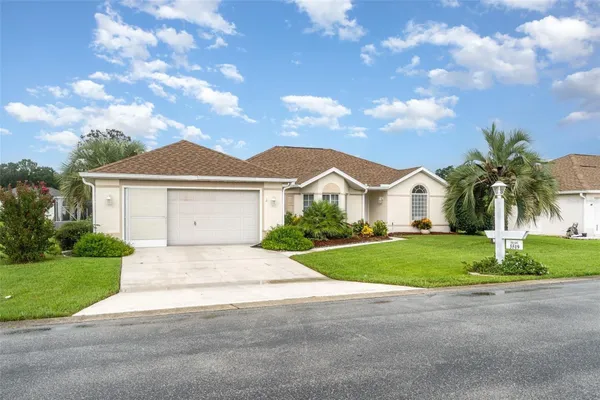 Property Slideshow image 3 of 26 | 5519 nw 25th loop, Ocala, FL, 34482