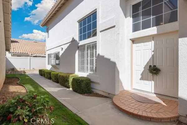 Property Slideshow image 3 of 21 | 1049 olympic ave, Banning, CA, 92220