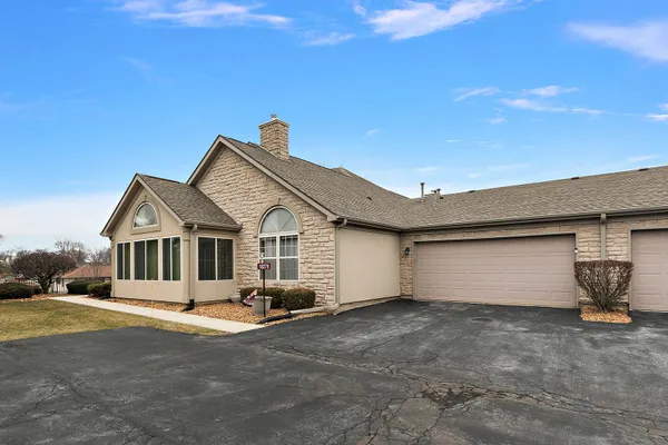 Property Slideshow image 3 of 42 | 18276 murphy cir, Tinley Park, IL, 60487
