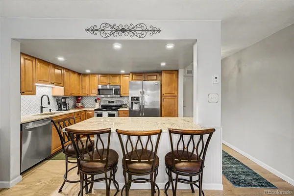 Property Slideshow image 3 of 38 | 13661 e marina dr 411, Aurora, CO, 80014
