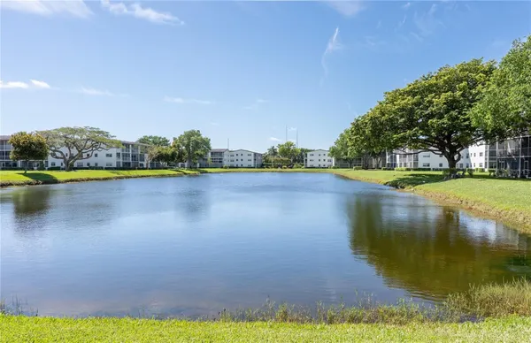Property Slideshow image 3 of 25 | 592 fanshaw o 592, Boca Raton, FL, 33434