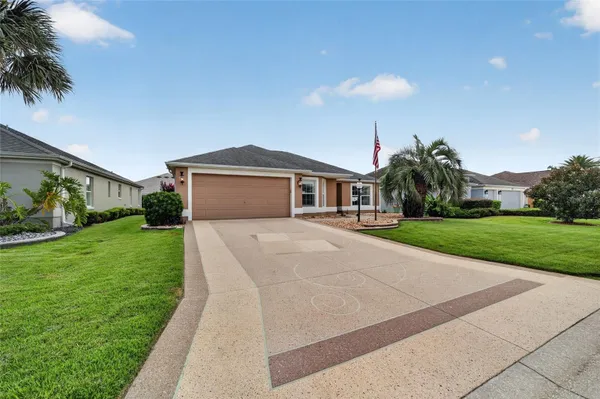 Property Slideshow image 2 of 38 | 726 bradford loop, The Villages, FL, 32163