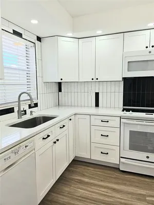 Property Slideshow image 2 of 12 | 5860 nw 44th st 412, Lauderhill, FL, 33319