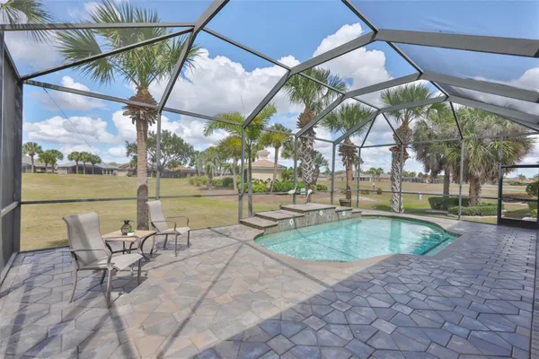 Property Slideshow image 2 of 40 | 1049 regal manor way, Sun City Center, FL, 33573