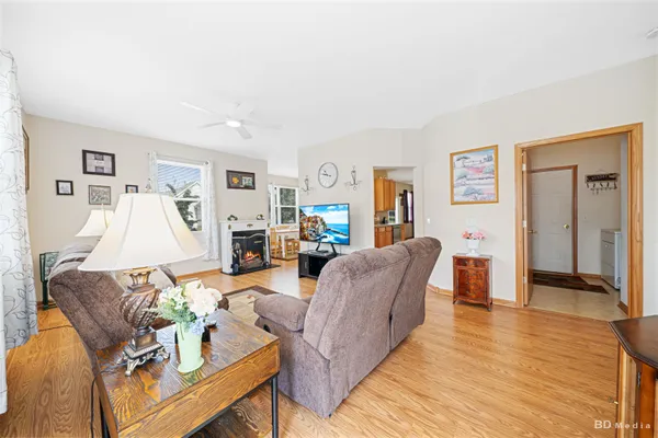 Property Slideshow image 3 of 28 | 2508 meer park ct, Crest Hill, IL, 60403