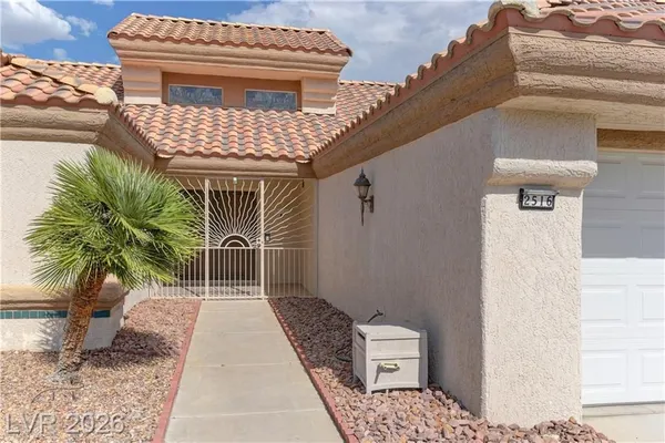 Property Slideshow image 3 of 32 | 2516 highvale dr, Las Vegas, NV, 89134