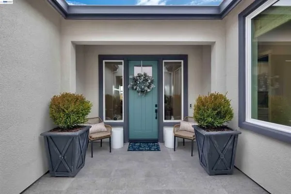 Property Slideshow image 3 of 55 | 1371 crescent ave, Manteca, CA, 95336