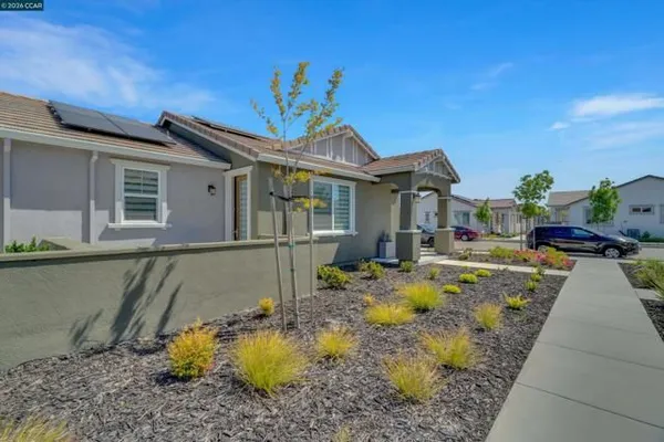 Property Slideshow image 2 of 32 | 2307 rustic oak ln, Rio Vista, CA, 94571