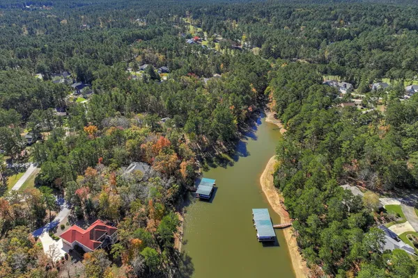 Property Slideshow image 2 of 69 | 212 pirates cv, Mccormick, SC, 29835