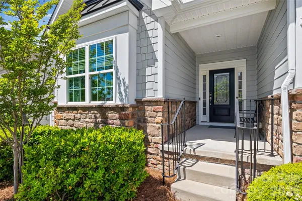 Property Slideshow image 3 of 43 | 16815 lookout landing ln, Charlotte, NC, 28278