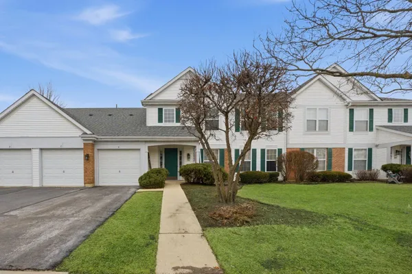 Property Slideshow image 3 of 31 | 13833 s balsam ln d, Plainfield, IL, 60544