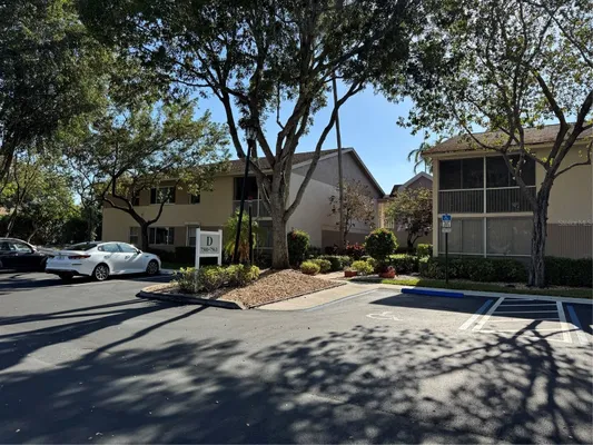 Property Slideshow image 2 of 41 | 7557 trent dr 213, Tamarac, FL, 33321