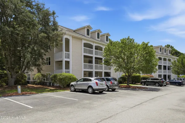 Property Slideshow image 2 of 62 | 3350 club villas dr 2002, Southport, NC, 28461