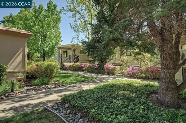 Property Slideshow image 2 of 58 | 2000 golden rain rd 2, Walnut Creek, CA, 94595