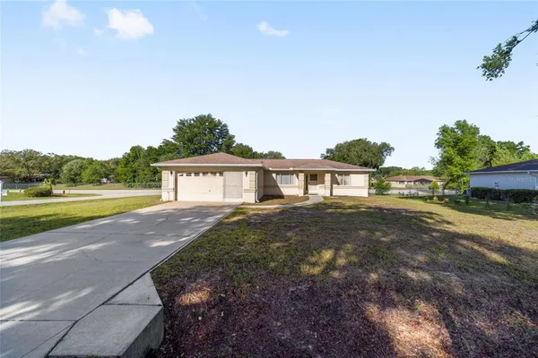 Property Slideshow image 2 of 49 | 10470 sw 61st terrace rd, Ocala, FL, 34476