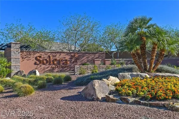 Property Slideshow image 2 of 35 | 2526 crater rock st, Henderson, NV, 89044