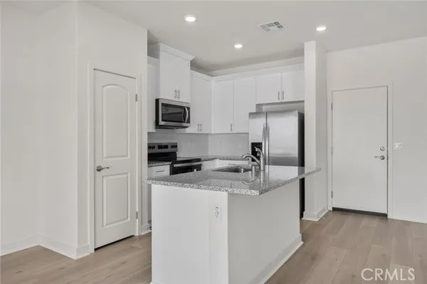 Property Slideshow image 3 of 7 | 14840 indigo rd, Apple Valley, CA, 92307