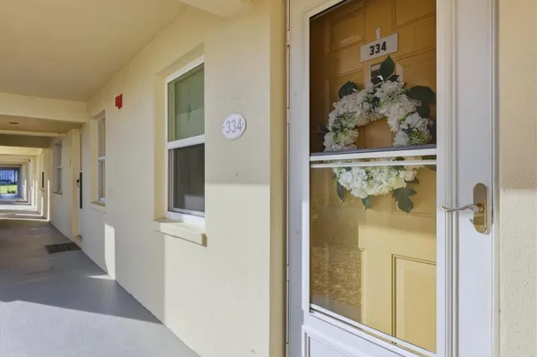 Property Slideshow image 2 of 72 | 433 cerromar ln 334, Venice, FL, 34293