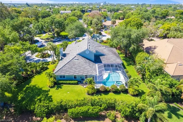 Property Slideshow image 3 of 26 | 27330 ridge lake ct, Bonita Springs, FL, 34134