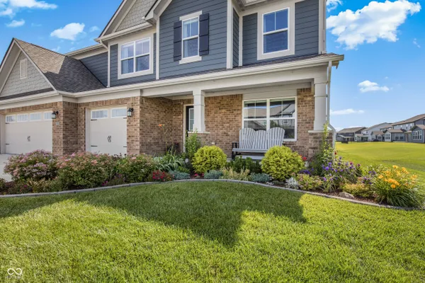 Property Slideshow image 2 of 48 | 4225 blackford rd, Bargersville, IN, 46106