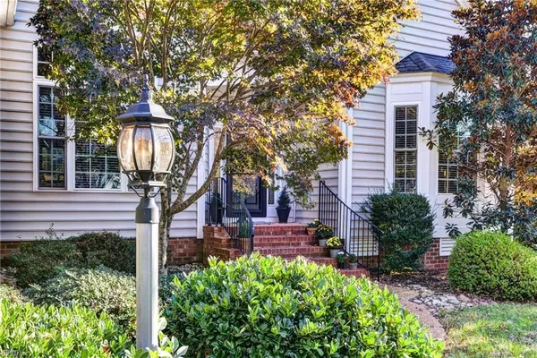 Property Slideshow image 2 of 48 | 159 nottinghamshire, Williamsburg, VA, 23188